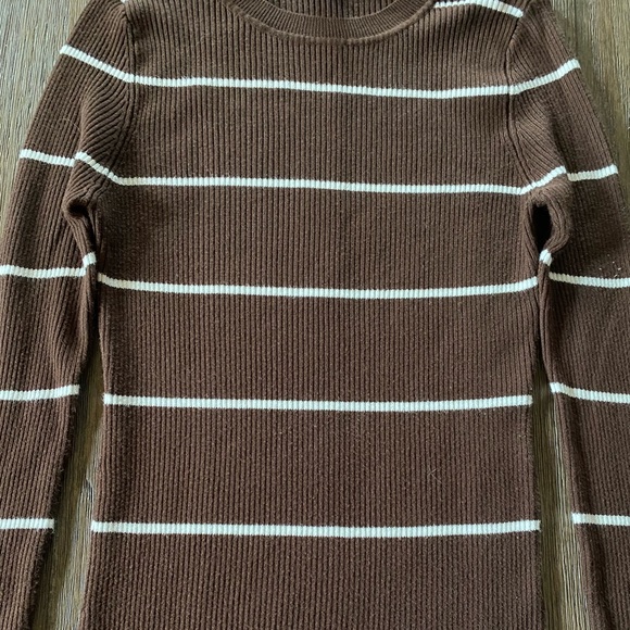 4/$20 Rue 21 Sweater - Picture 2 of 4